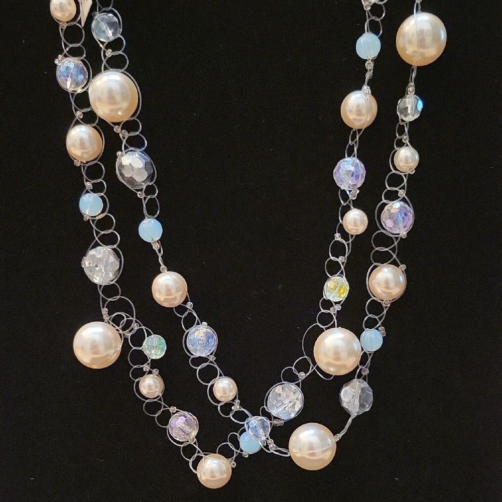 Elegant Glass Pearl and Crystal Necklace